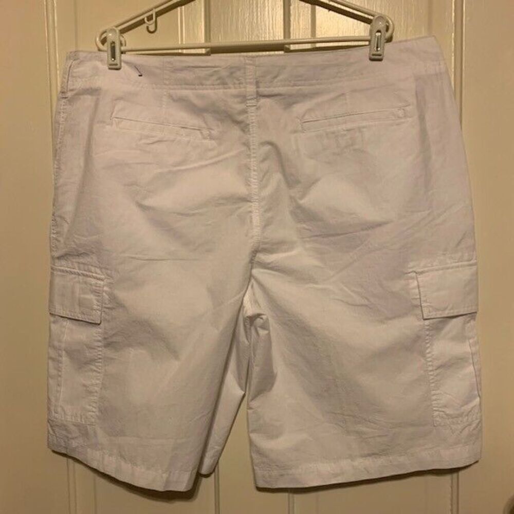 BOCA CLASSICS SIZE 42 WHITE CARGO SHORTS